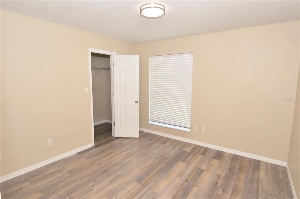 В аренду: $1,750 (2 спален, 2 ванн, 1129 Квадратных фут)