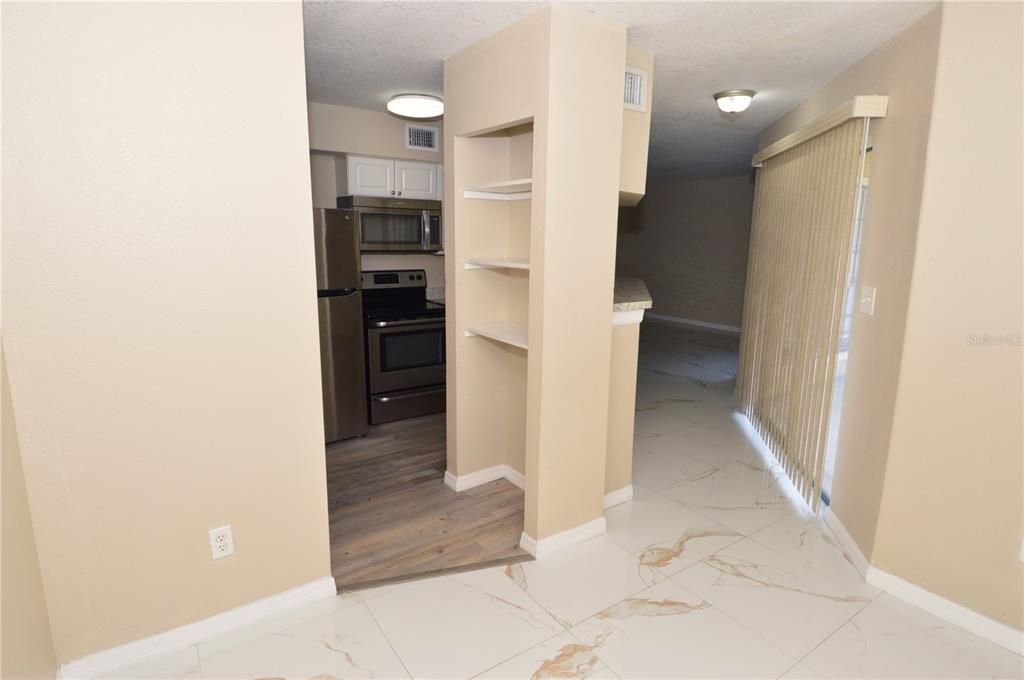 В аренду: $1,750 (2 спален, 2 ванн, 1129 Квадратных фут)