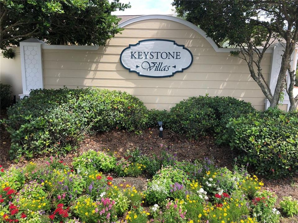 For Rent: $2,300 (3 beds, 2 baths, 1397 Square Feet)