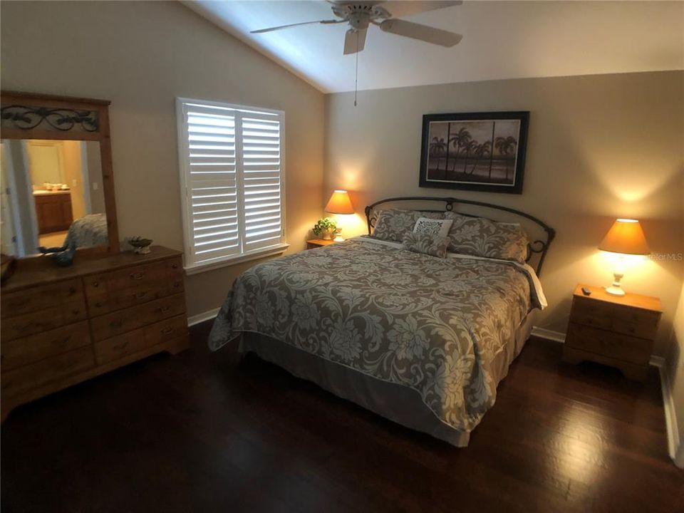 For Rent: $2,300 (3 beds, 2 baths, 1397 Square Feet)