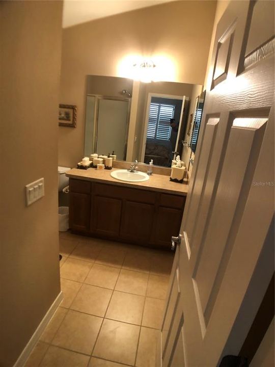 For Rent: $2,300 (3 beds, 2 baths, 1397 Square Feet)