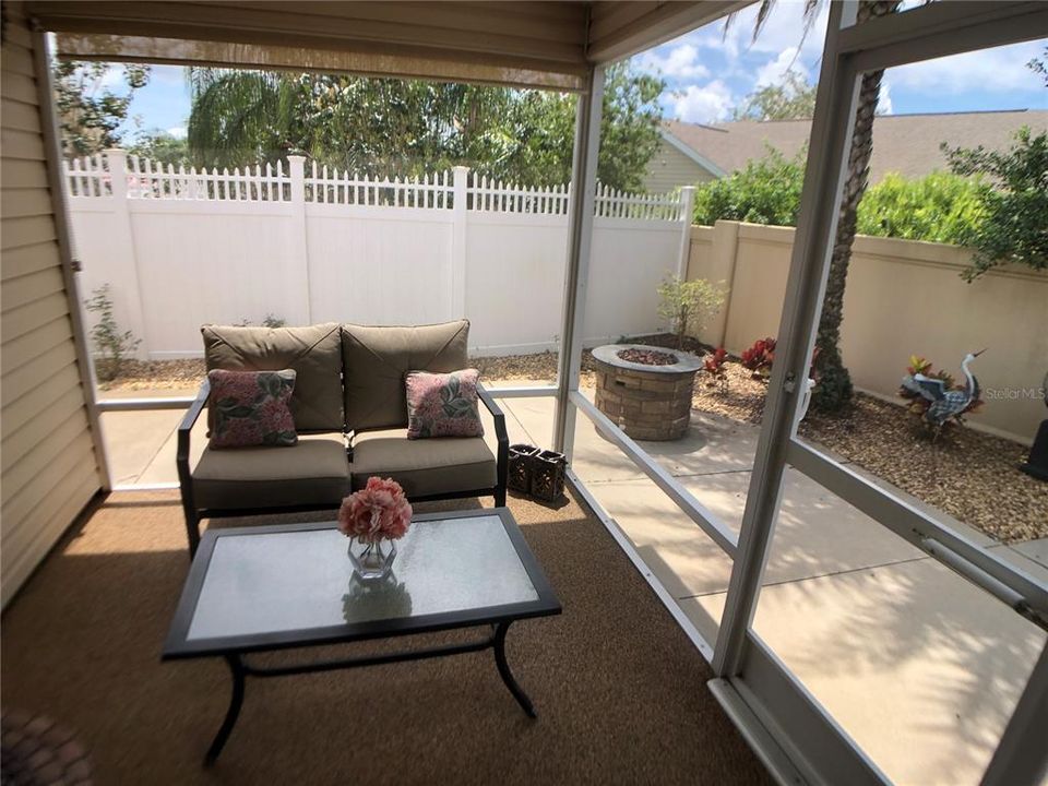 For Rent: $2,300 (3 beds, 2 baths, 1397 Square Feet)