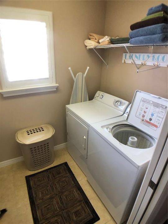 For Rent: $2,300 (3 beds, 2 baths, 1397 Square Feet)
