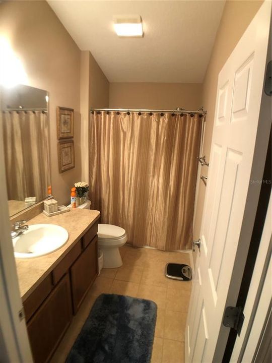 For Rent: $2,300 (3 beds, 2 baths, 1397 Square Feet)