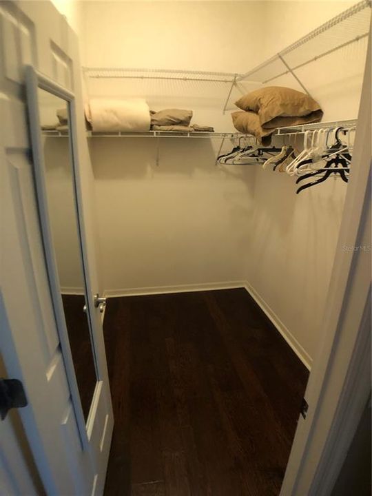 For Rent: $2,300 (3 beds, 2 baths, 1397 Square Feet)