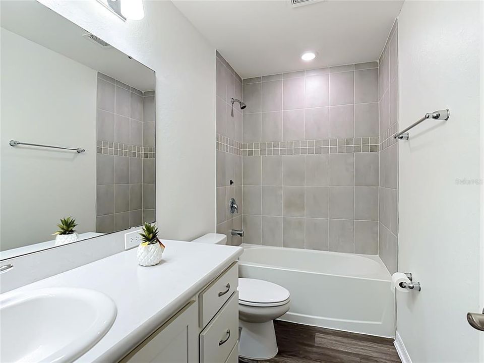 For Sale: $329,000 (3 beds, 2 baths, 1486 Square Feet)