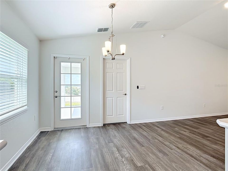 For Sale: $329,000 (3 beds, 2 baths, 1486 Square Feet)