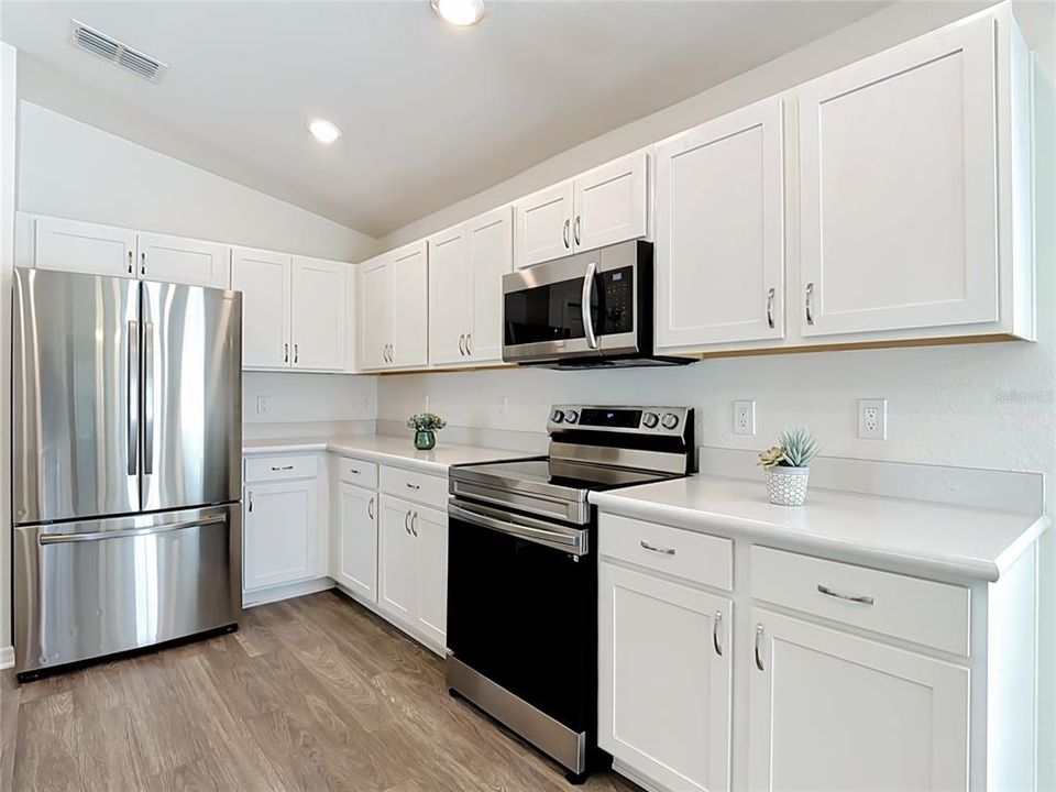 For Sale: $329,000 (3 beds, 2 baths, 1486 Square Feet)