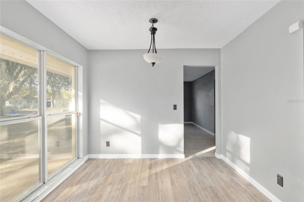 For Sale: $199,900 (3 beds, 1 baths, 1269 Square Feet)