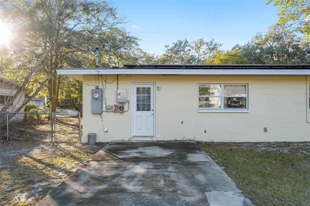 For Sale: $199,900 (3 beds, 1 baths, 1269 Square Feet)