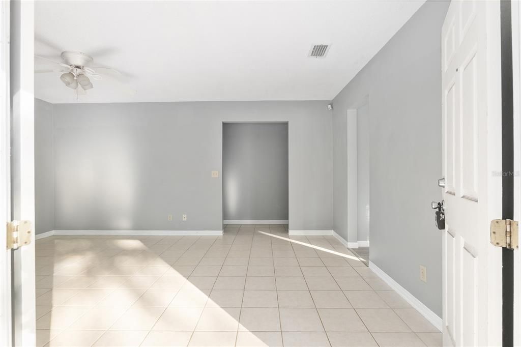 For Sale: $199,900 (3 beds, 1 baths, 1269 Square Feet)