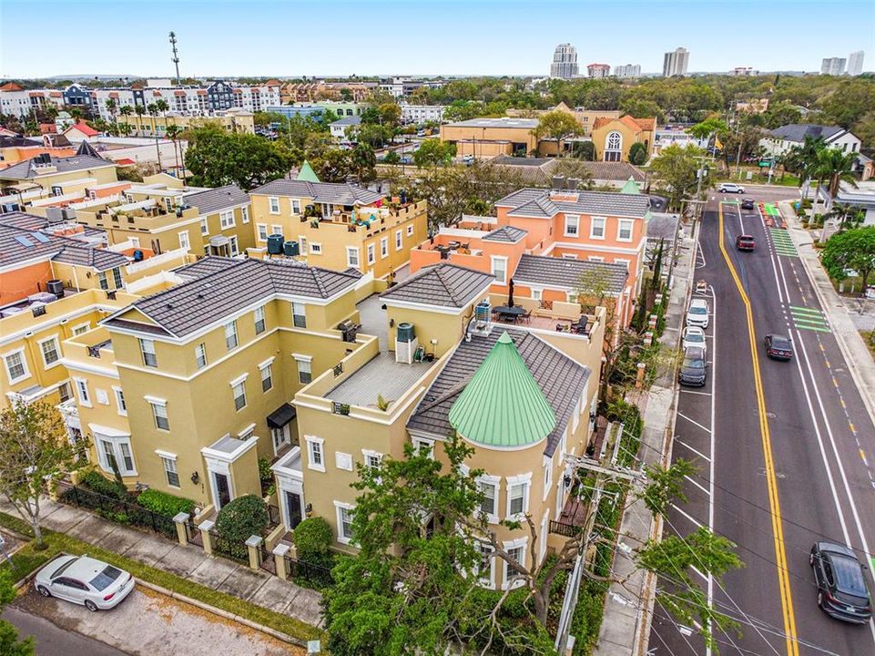 На продажу: $699,000 (3 спален, 2 ванн, 1739 Квадратных фут)