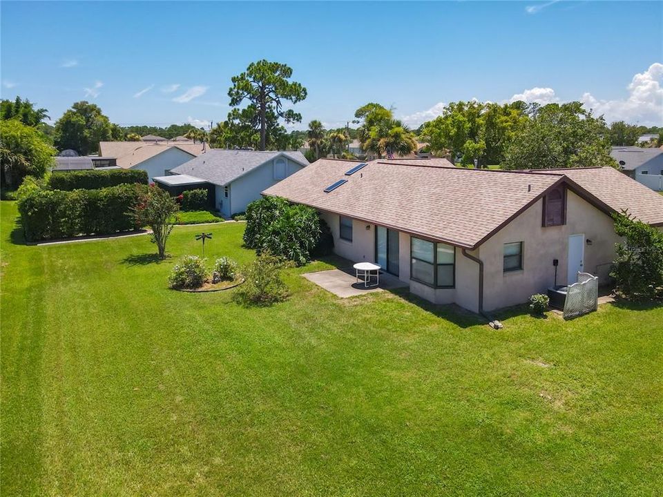 Activo con contrato: $229,000 (2 camas, 2 baños, 1239 Pies cuadrados)