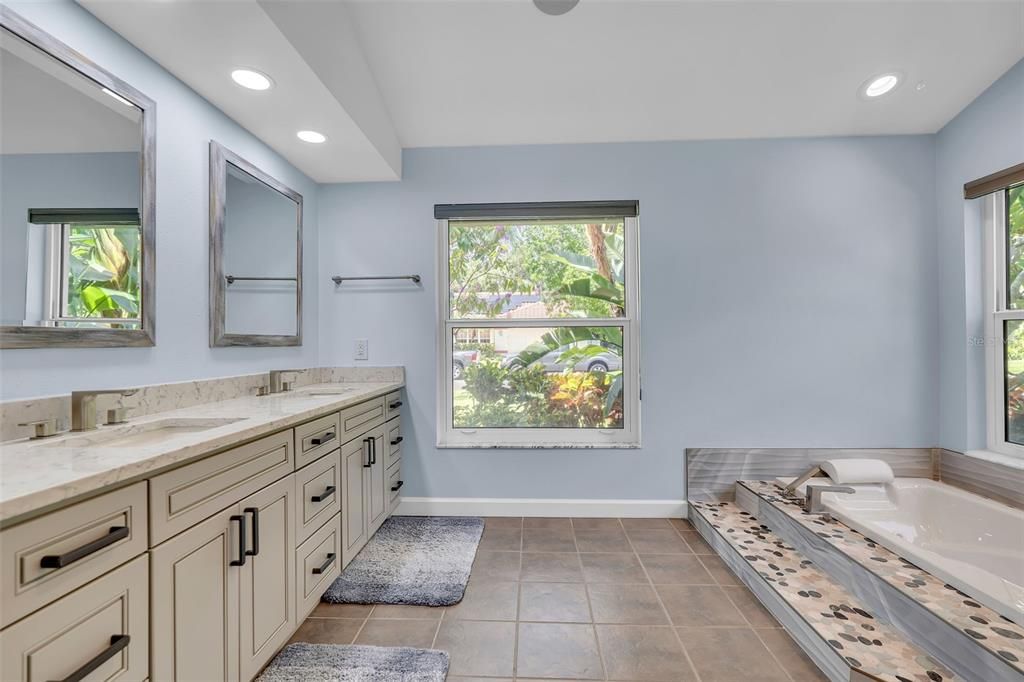 For Sale: $915,000 (4 beds, 3 baths, 2846 Square Feet)