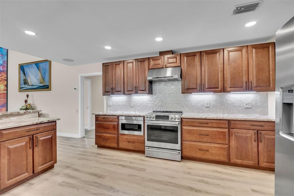 For Sale: $915,000 (4 beds, 3 baths, 2846 Square Feet)