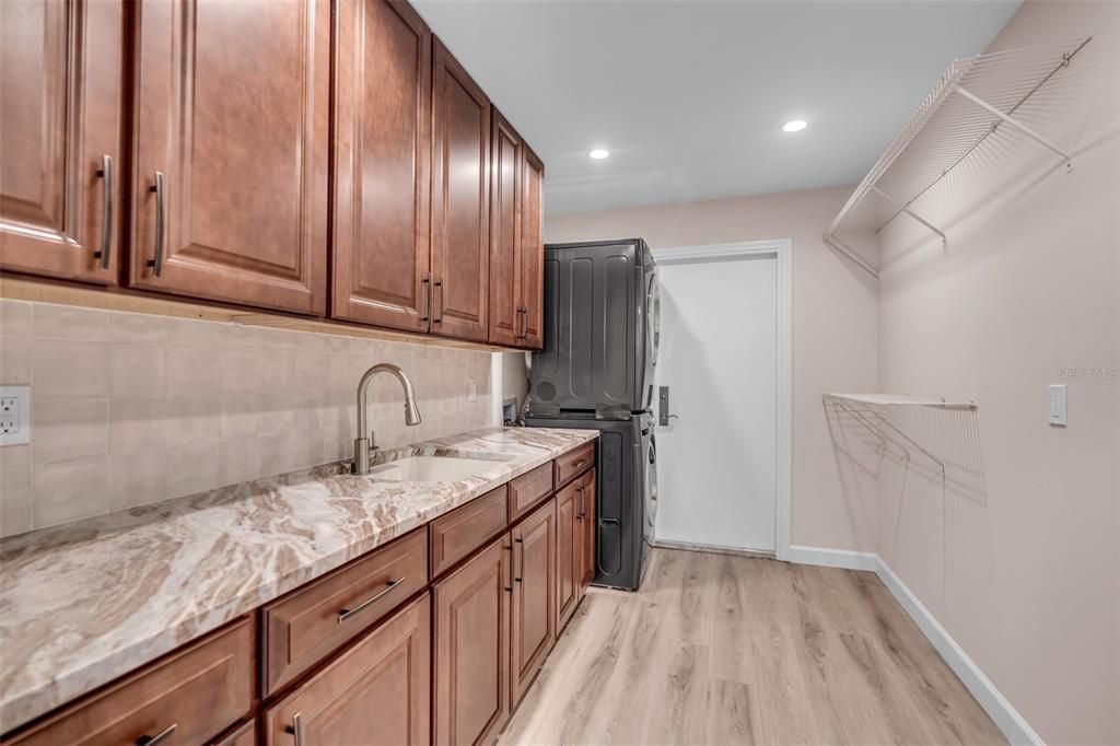 For Sale: $915,000 (4 beds, 3 baths, 2846 Square Feet)