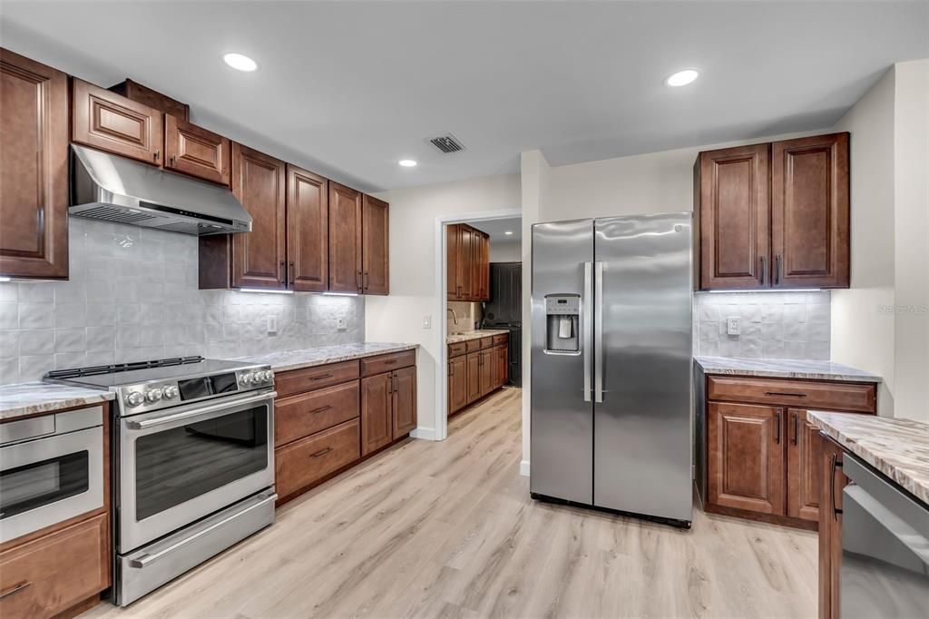 For Sale: $915,000 (4 beds, 3 baths, 2846 Square Feet)