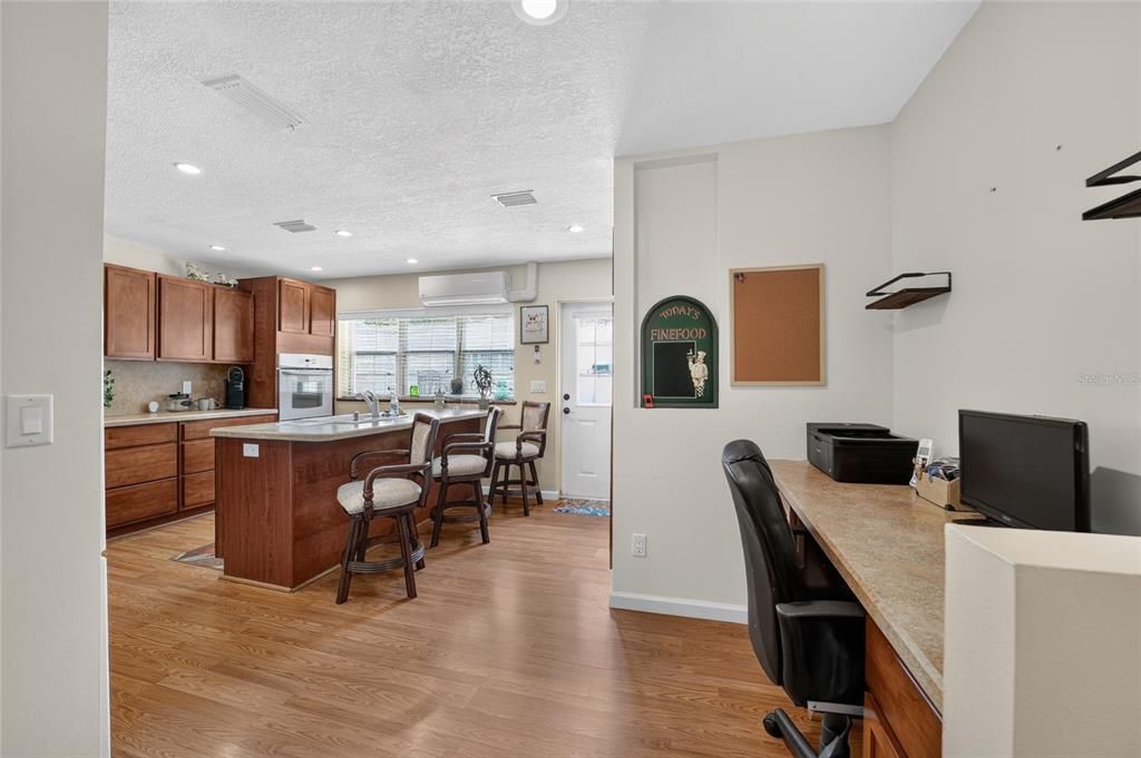 For Sale: $134,850 (2 beds, 2 baths, 1150 Square Feet)