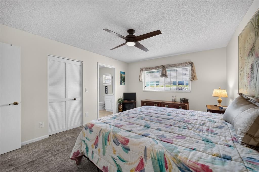 For Sale: $134,850 (2 beds, 2 baths, 1150 Square Feet)