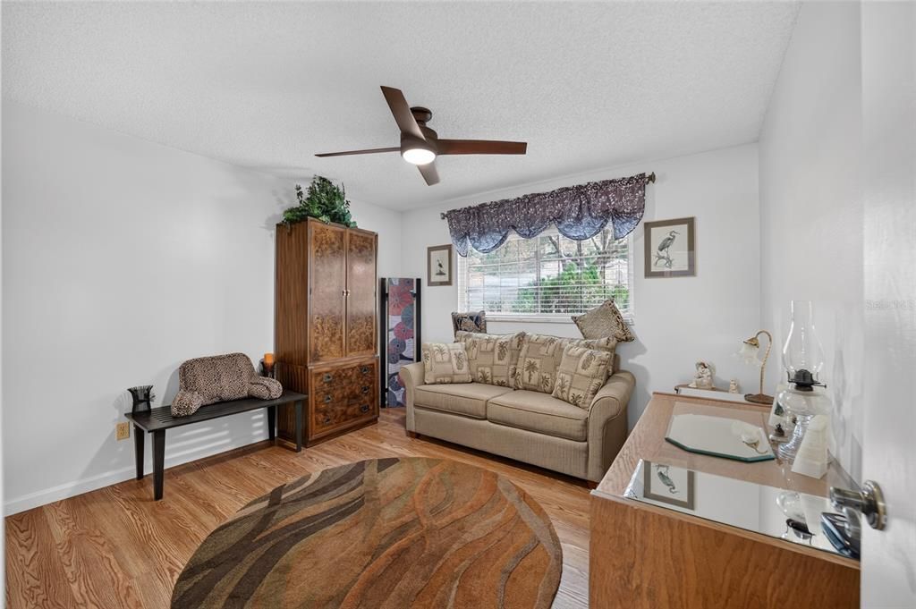 For Sale: $134,850 (2 beds, 2 baths, 1150 Square Feet)