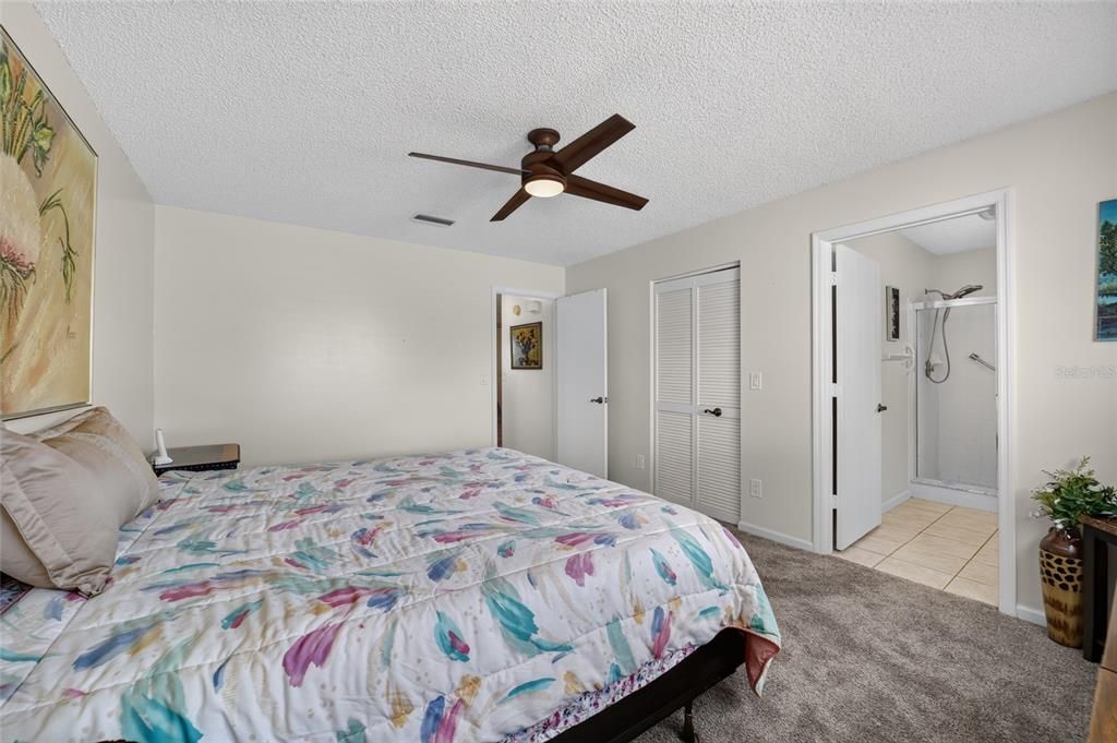 For Sale: $134,850 (2 beds, 2 baths, 1150 Square Feet)