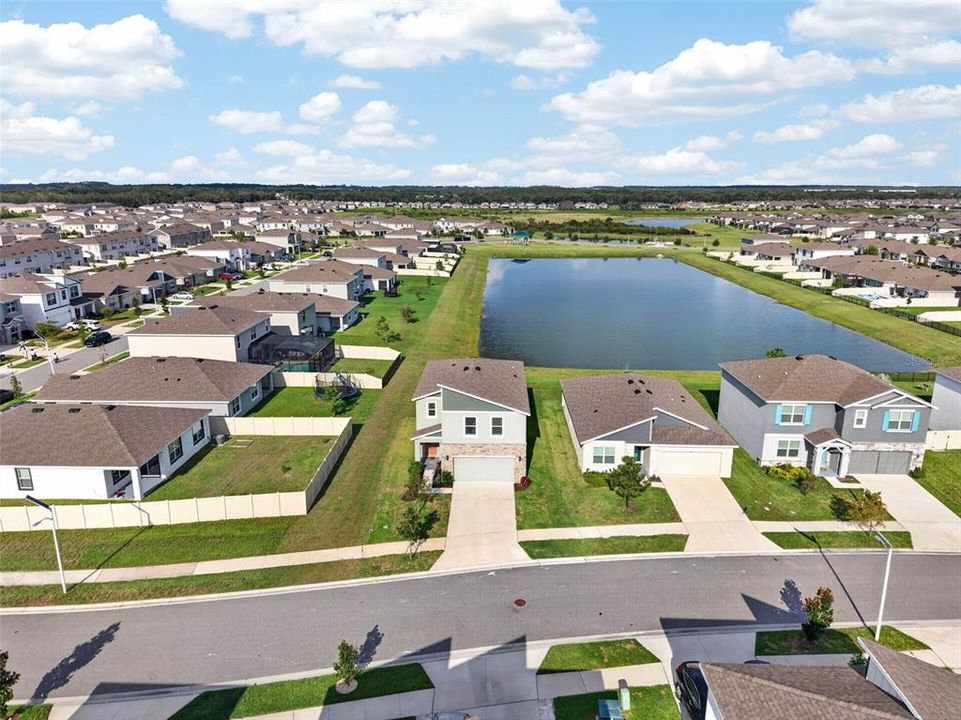 На продажу: $445,000 (4 спален, 2 ванн, 2260 Квадратных фут)