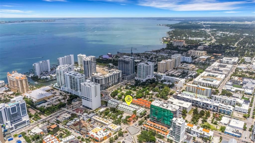 На продажу: $789,000 (2 спален, 3 ванн, 2290 Квадратных фут)