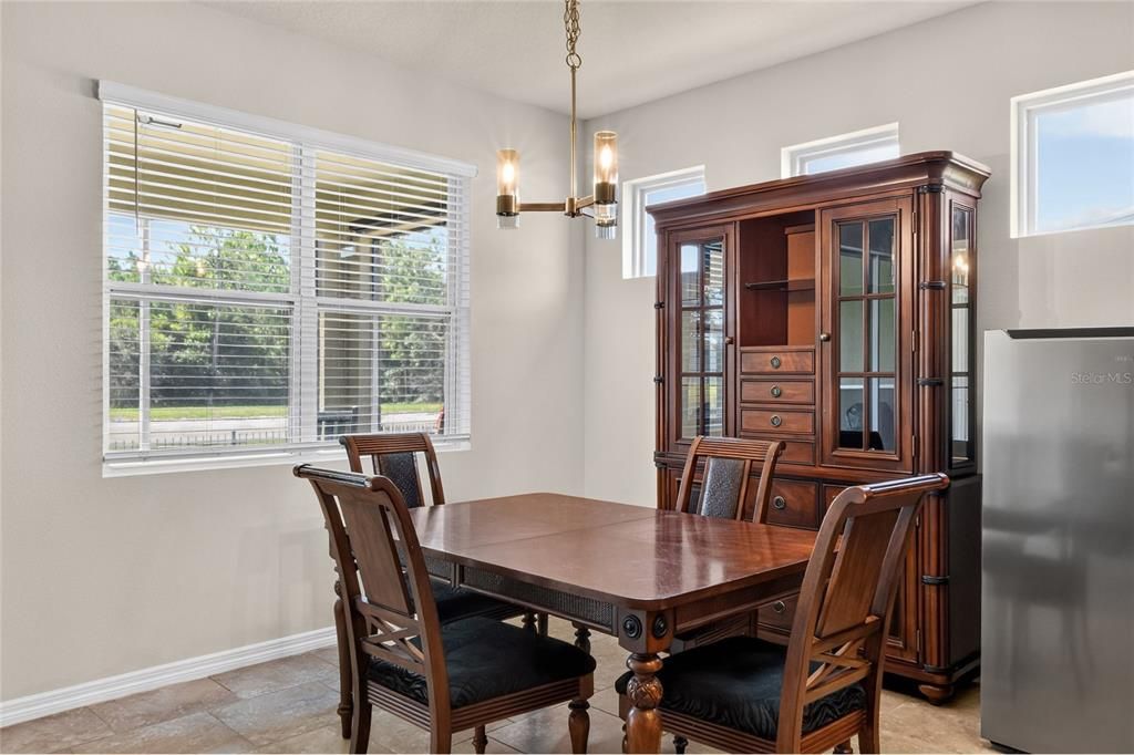 En Venta: $339,900 (3 camas, 2 baños, 2091 Pies cuadrados)