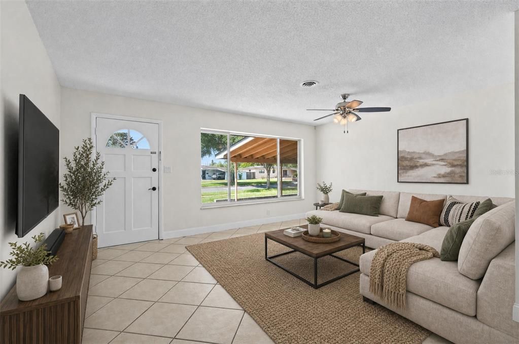 En Venta: $329,999 (3 camas, 2 baños, 1301 Pies cuadrados)