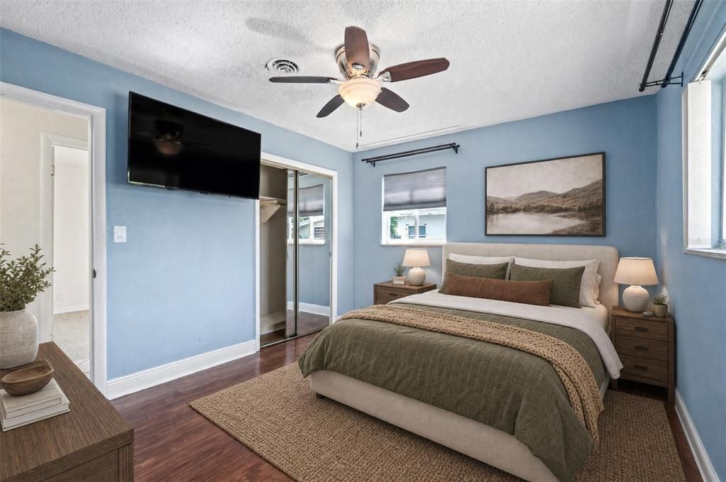 En Venta: $329,999 (3 camas, 2 baños, 1301 Pies cuadrados)