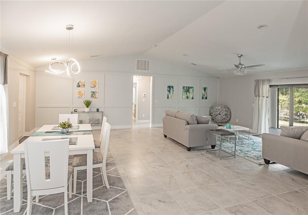 En Venta: $384,990 (3 camas, 2 baños, 1552 Pies cuadrados)