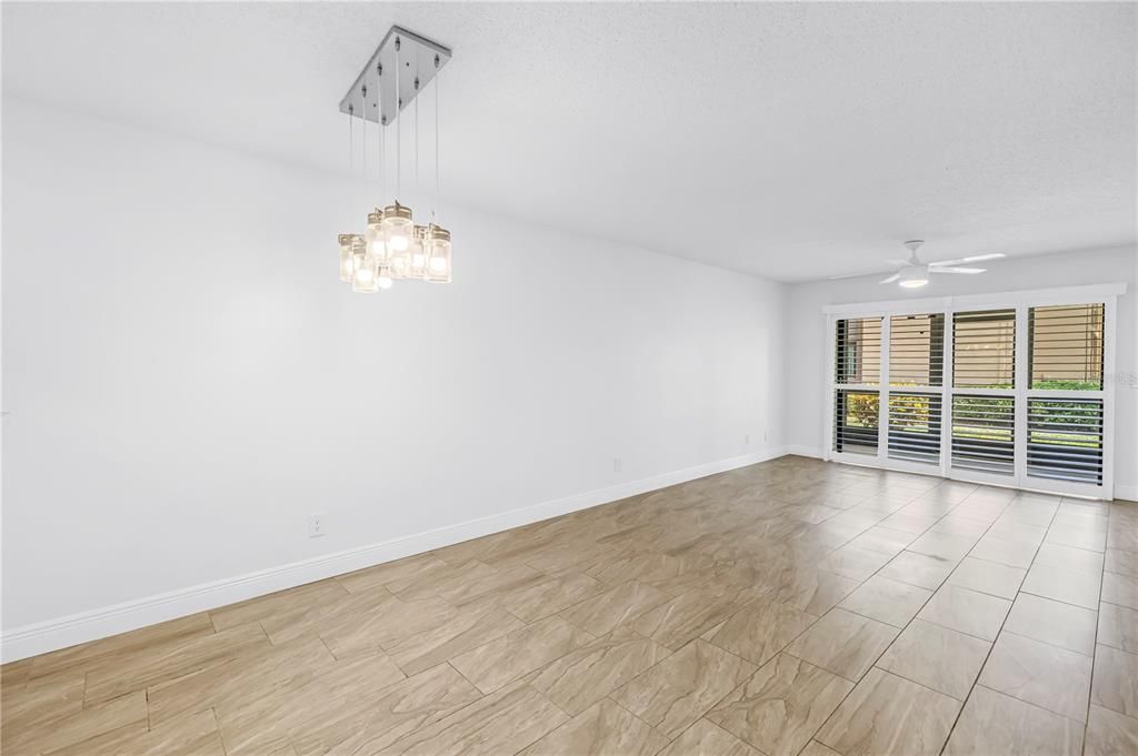 En Venta: $195,000 (2 camas, 2 baños, 980 Pies cuadrados)