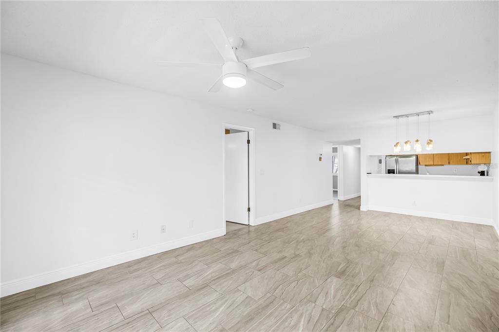 En Venta: $195,000 (2 camas, 2 baños, 980 Pies cuadrados)