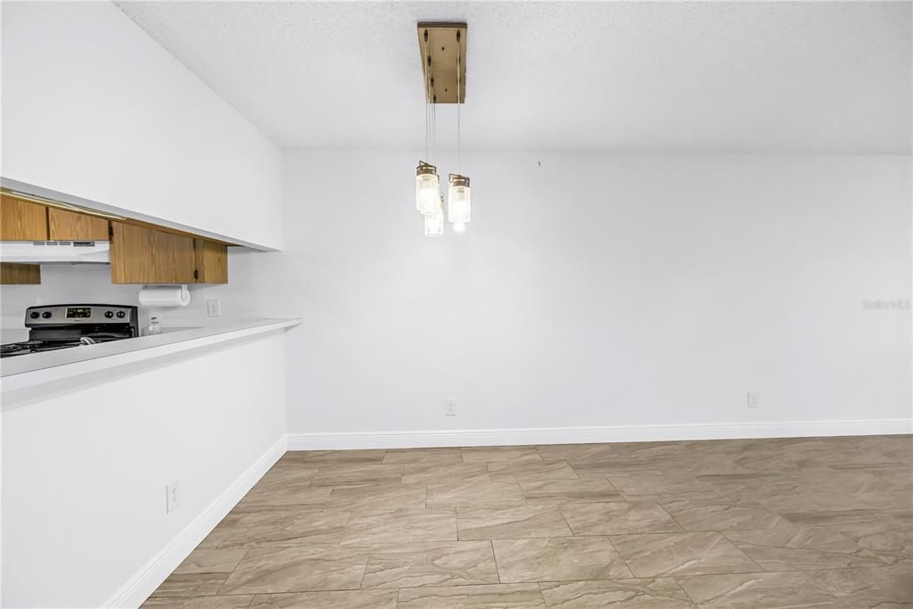 En Venta: $195,000 (2 camas, 2 baños, 980 Pies cuadrados)