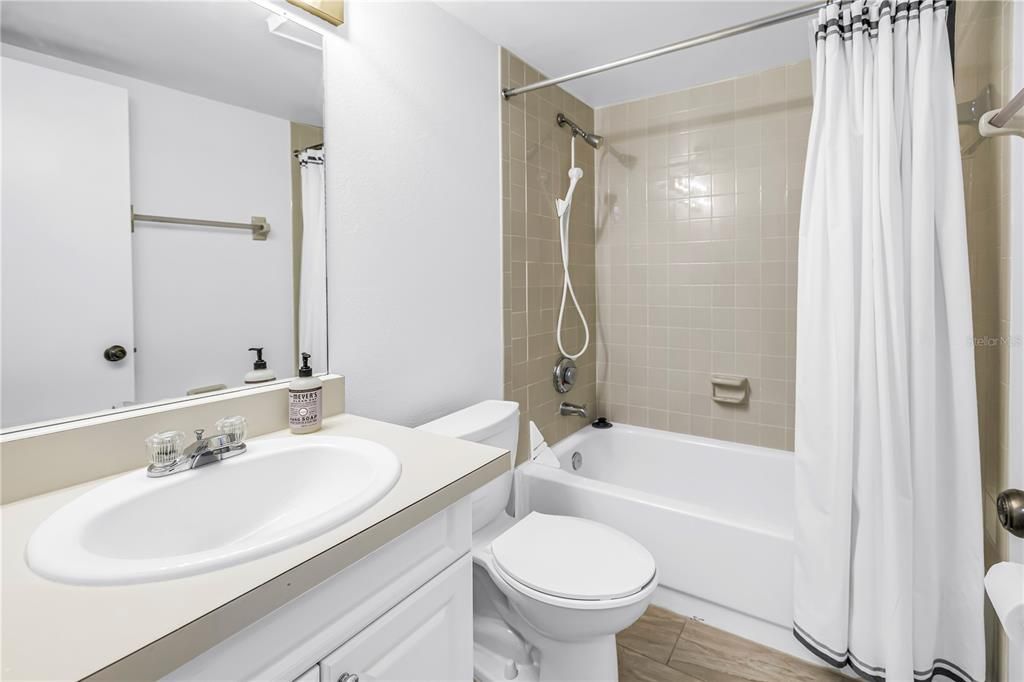 En Venta: $195,000 (2 camas, 2 baños, 980 Pies cuadrados)