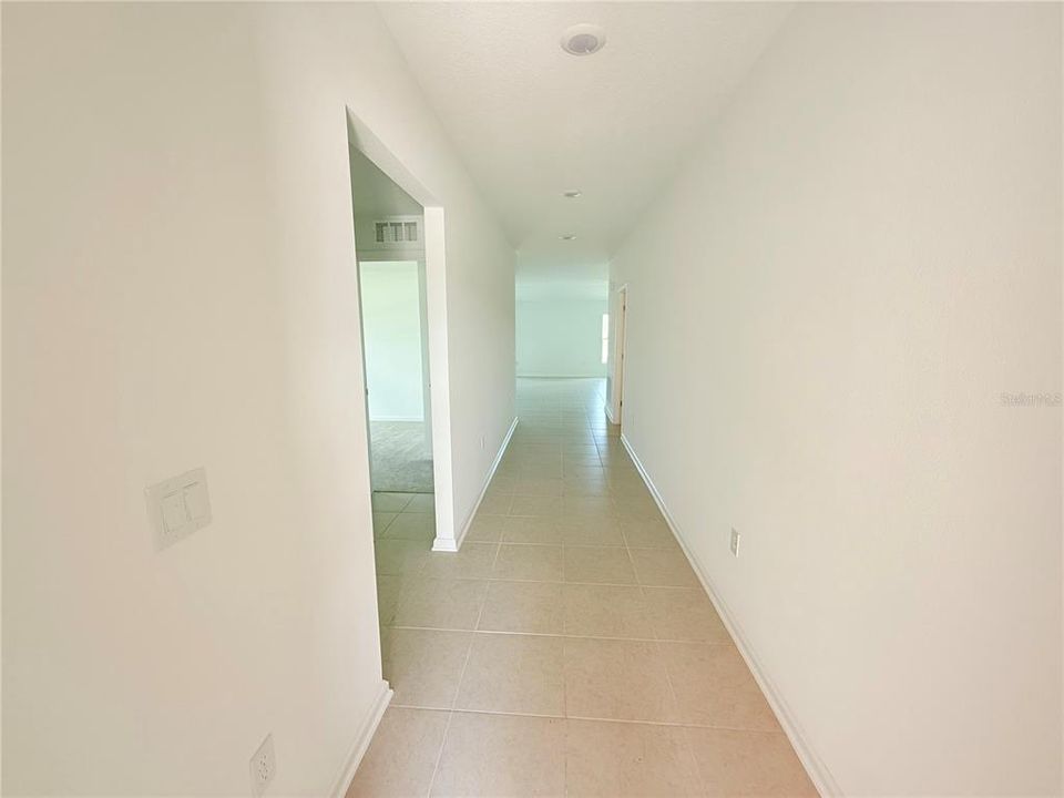 В аренду: $2,400 (4 спален, 2 ванн, 1824 Квадратных фут)