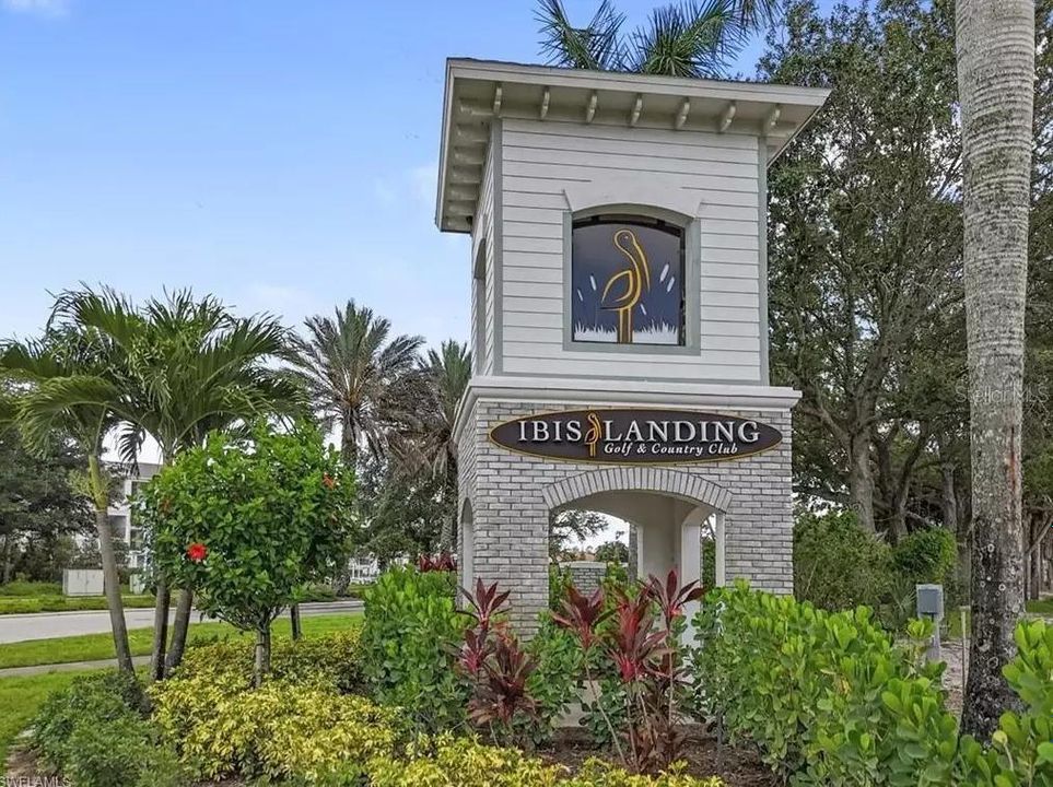 На продажу: $37,999 (0.44 acres)