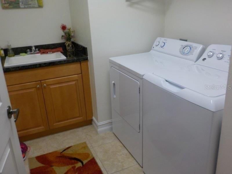 В аренду: $2,900 (3 спален, 2 ванн, 2348 Квадратных фут)