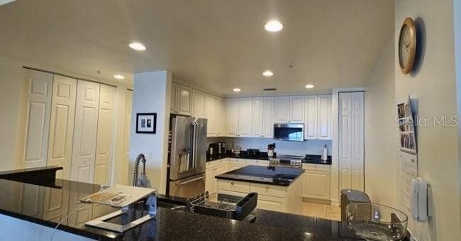В аренду: $2,900 (3 спален, 2 ванн, 2348 Квадратных фут)