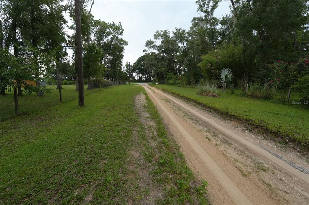 На продажу: $90,000 (2.33 acres)