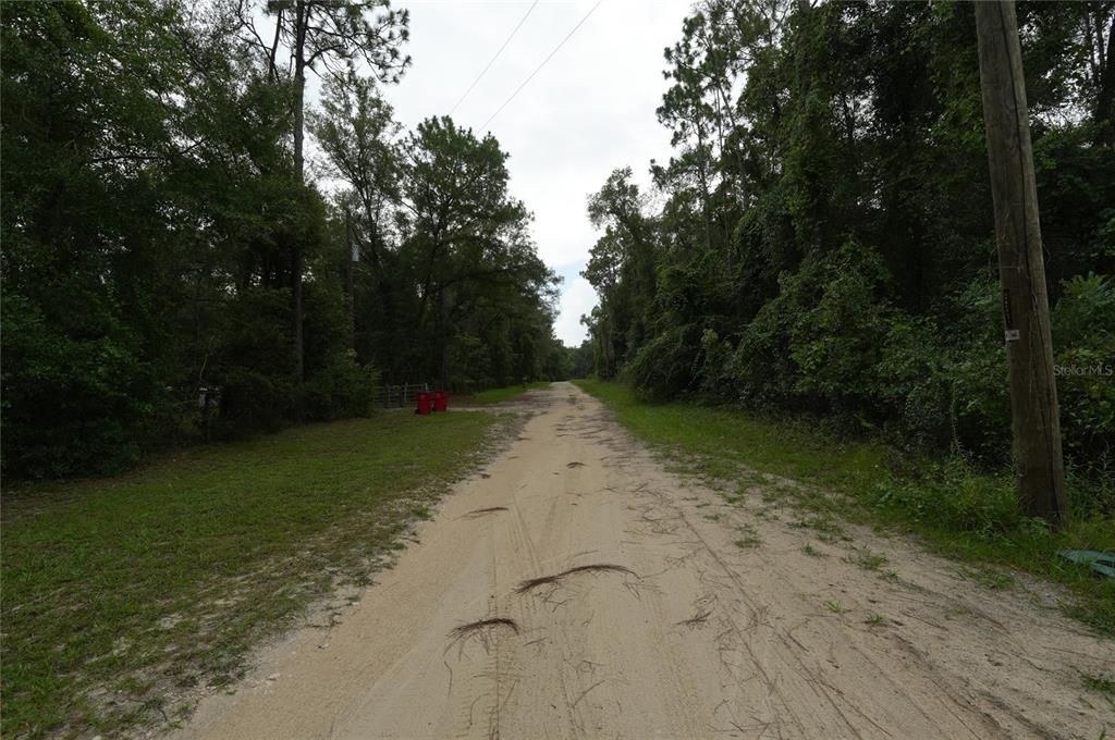 На продажу: $90,000 (2.33 acres)