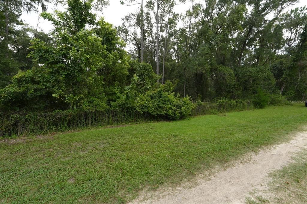 На продажу: $90,000 (2.33 acres)