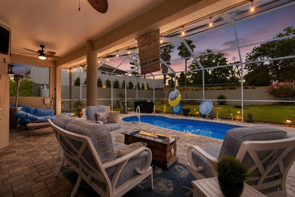 На продажу: $435,000 (3 спален, 2 ванн, 1960 Квадратных фут)