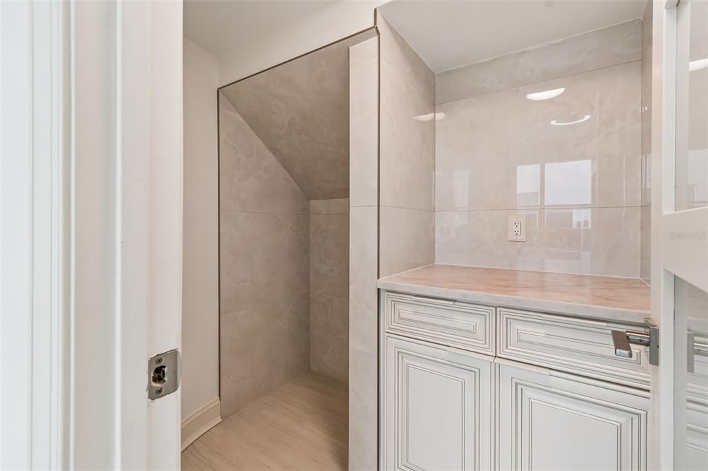 For Sale: $625,000 (3 beds, 2 baths, 2065 Square Feet)