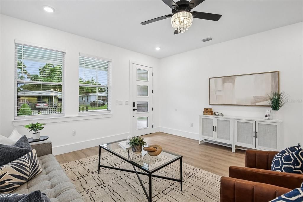 En Venta: $439,999 (3 camas, 3 baños, 1707 Pies cuadrados)