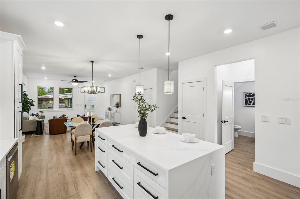 En Venta: $439,999 (3 camas, 3 baños, 1707 Pies cuadrados)