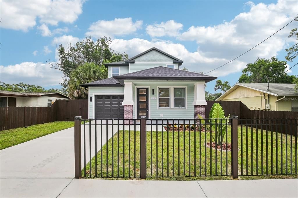 En Venta: $439,999 (3 camas, 3 baños, 1707 Pies cuadrados)