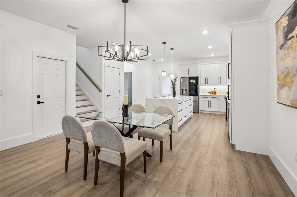 En Venta: $439,999 (3 camas, 3 baños, 1707 Pies cuadrados)