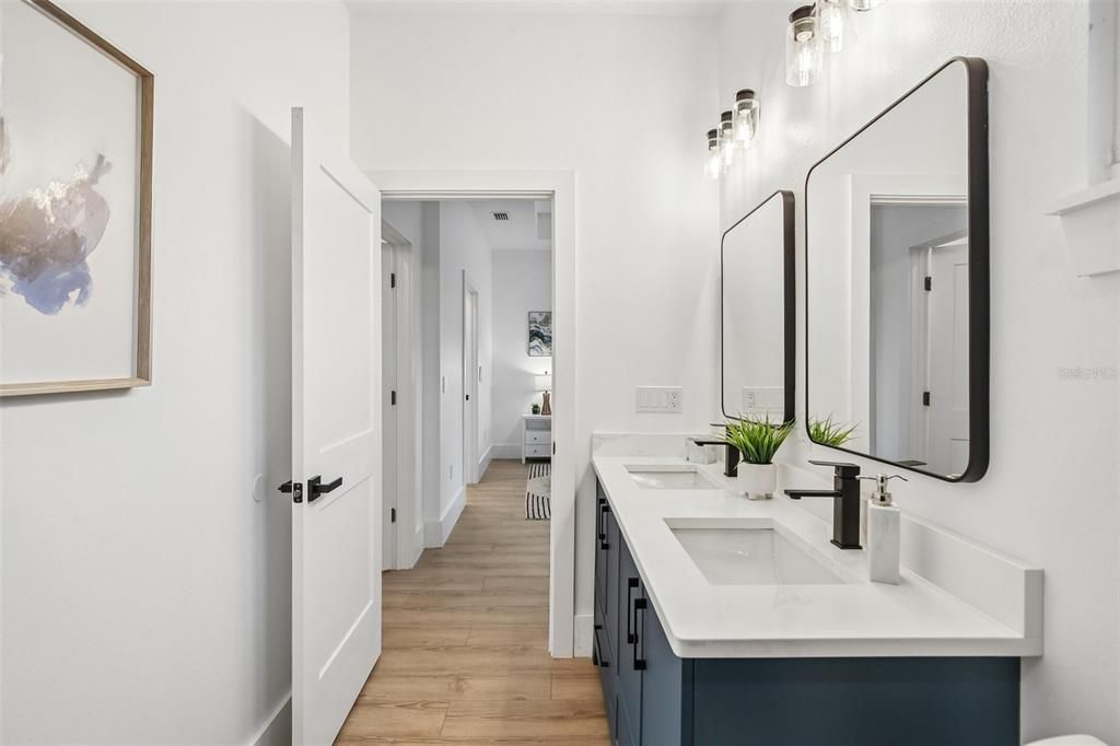 En Venta: $439,999 (3 camas, 3 baños, 1707 Pies cuadrados)