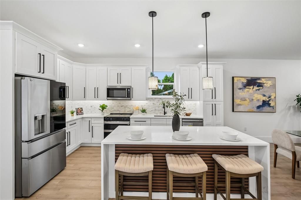 En Venta: $439,999 (3 camas, 3 baños, 1707 Pies cuadrados)